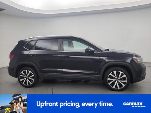 Black 2022 Volkswagen Taos SE