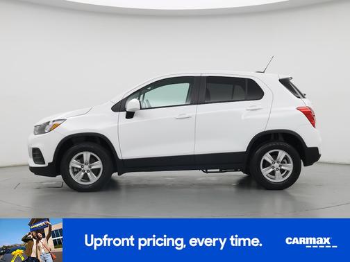 White 2022 Chevrolet Trax LS