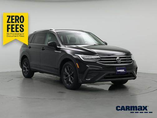 Black 2023 Volkswagen Tiguan SE