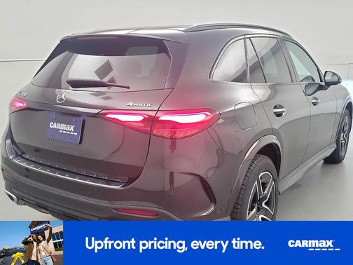 Gray 2023 Mercedes-Benz GLC 300
