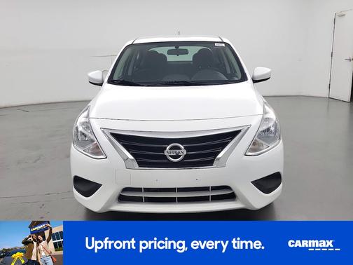 White 2016 Nissan Versa SV