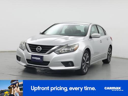 Silver 2016 Nissan Altima SR