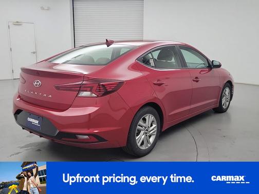 Red 2019 Hyundai ELANTRA SEL