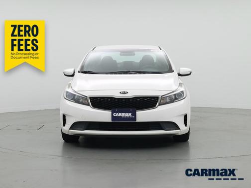 White 2018 Kia Forte LX
