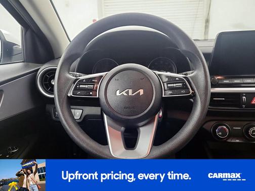 White 2023 Kia Forte LX