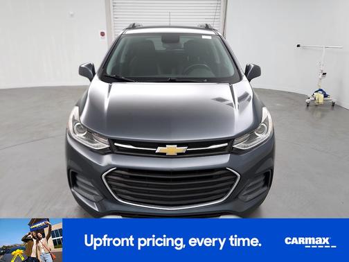 Gray 2022 Chevrolet Trax LT