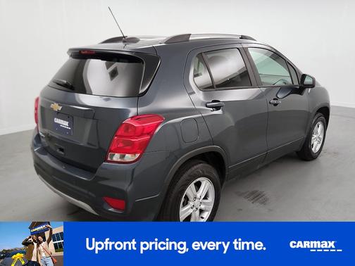 Gray 2022 Chevrolet Trax LT