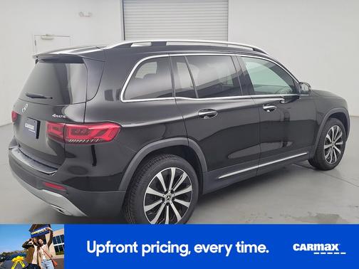 Black 2022 Mercedes-Benz GLB 250
