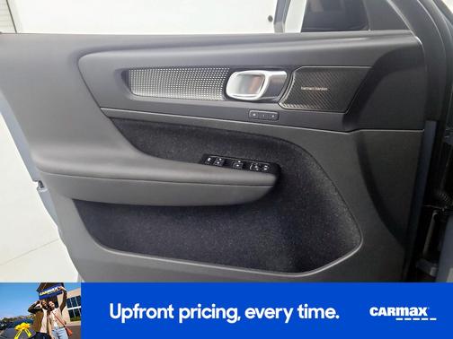 2021 Volvo XC40 T4 R-Design