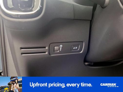 2021 Volvo XC40 T4 R-Design