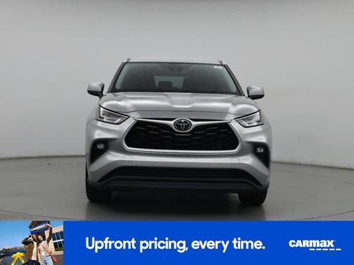 Silver 2021 Toyota Highlander LE