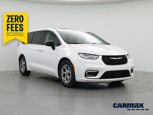 White 2024 Chrysler Pacifica Limited