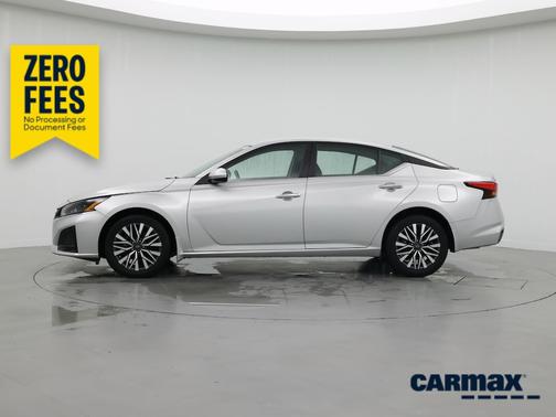 Silver 2023 Nissan Altima SV