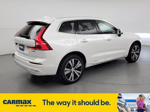 2023 Volvo XC60 B5 Plus Bright Theme