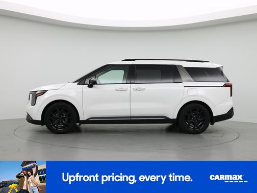 White 2025 Kia Carnival SX Prestige