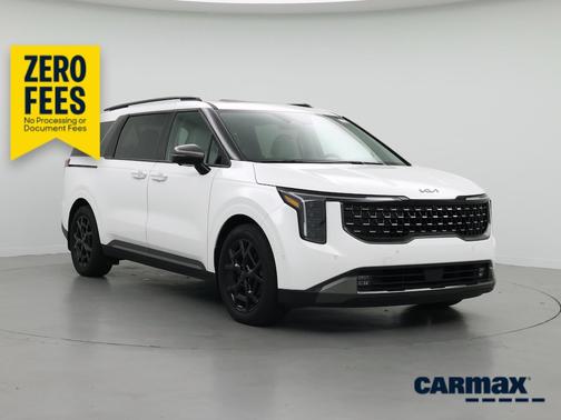 White 2025 Kia Carnival SX Prestige