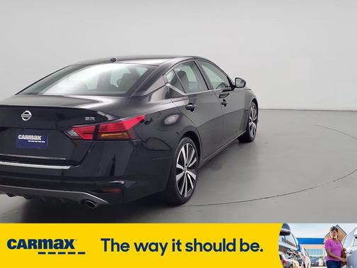 2022 Nissan Altima SR