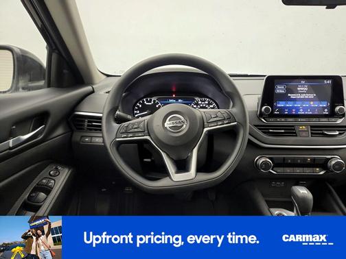 2022 Nissan Altima SV