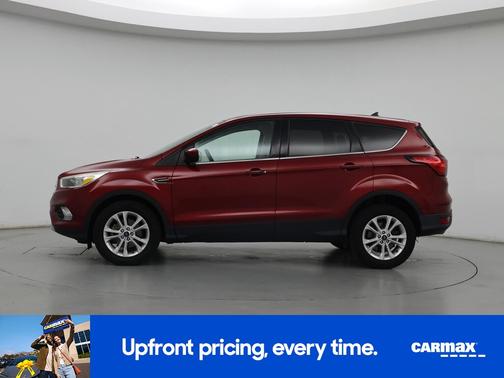 Red 2019 Ford Escape SE