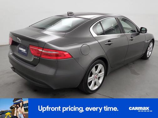 2017 Jaguar XE Prestige