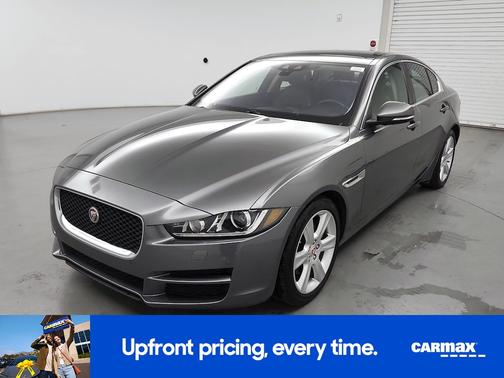 2017 Jaguar XE Prestige