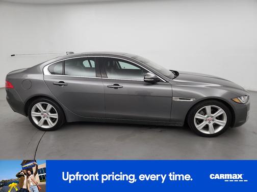 2017 Jaguar XE Prestige