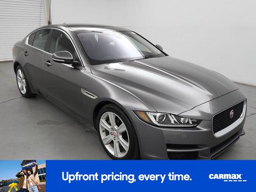 2017 Jaguar XE Prestige