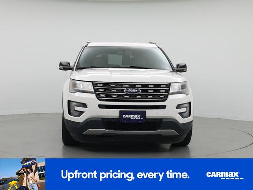 White 2017 Ford Explorer XLT