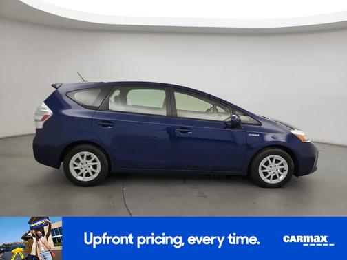 2014 Toyota Prius v Five