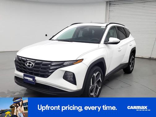White 2023 Hyundai TUCSON SEL