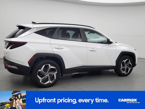 White 2023 Hyundai TUCSON SEL