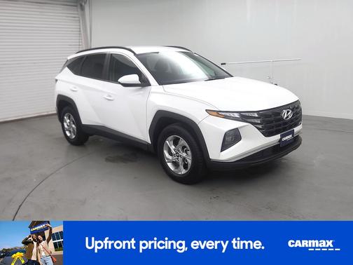 White 2024 Hyundai TUCSON SEL