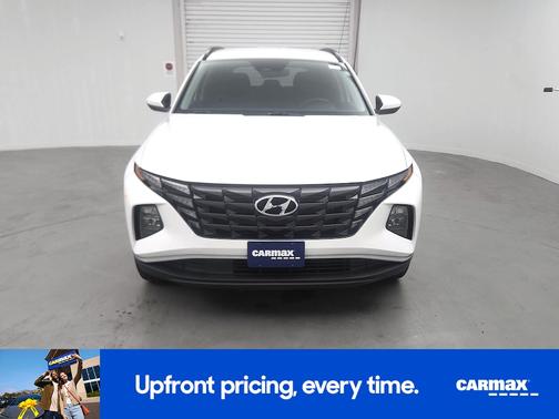 White 2024 Hyundai TUCSON SEL