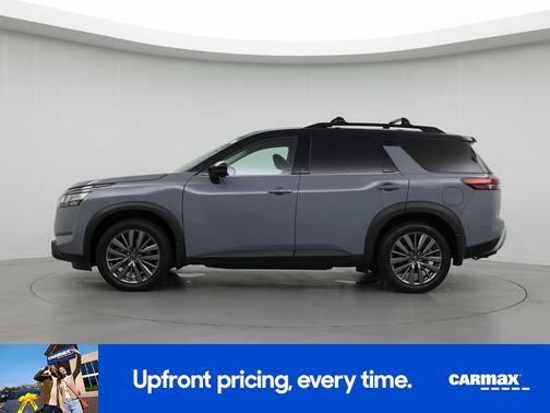 Gray 2023 Nissan Pathfinder SL