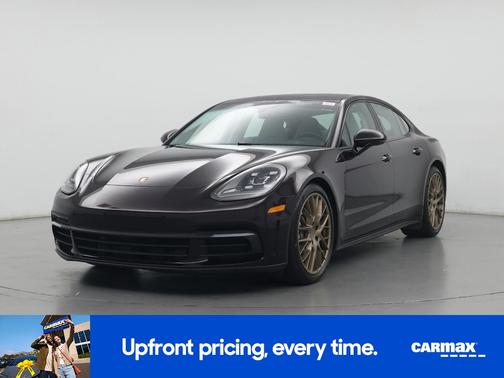 2018 Porsche Panamera 