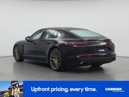 2018 Porsche Panamera 