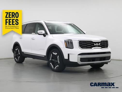 White 2025 Kia Telluride S