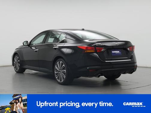 Black 2023 Nissan Altima SL