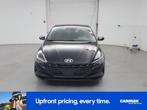 Black 2023 Hyundai ELANTRA SEL