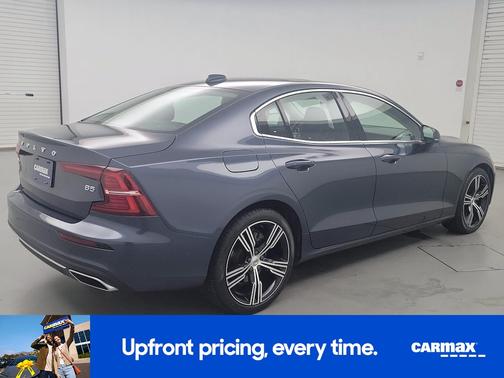 Blue 2022 Volvo S60 B5 Inscription