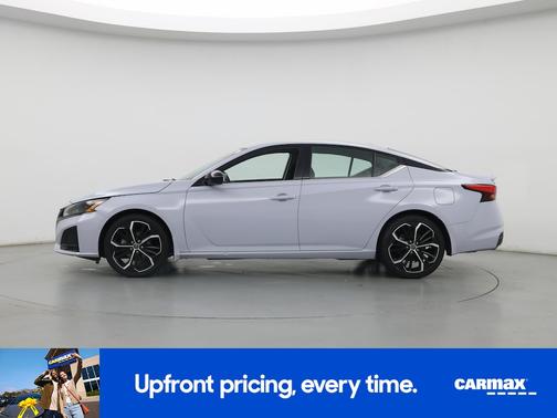 Gray 2023 Nissan Altima SR