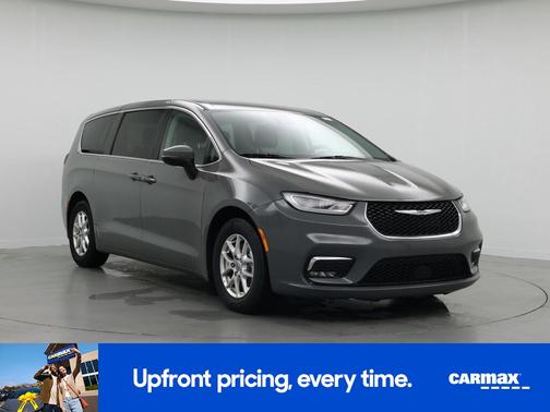 Gray 2023 Chrysler Pacifica Touring L