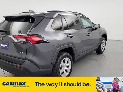 2020 Toyota RAV4 LE