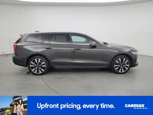 2021 Volvo V60 Cross Country T5