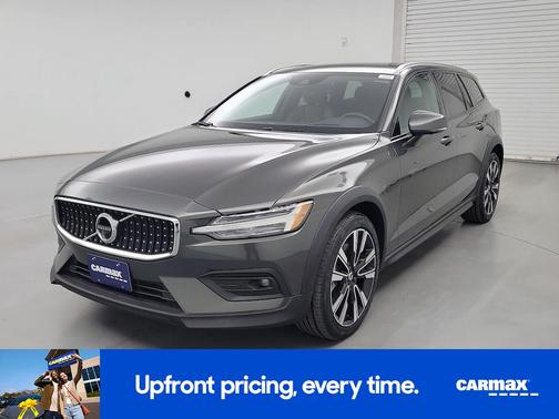 2021 Volvo V60 Cross Country T5