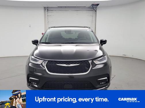 Black 2023 Chrysler Pacifica Touring L
