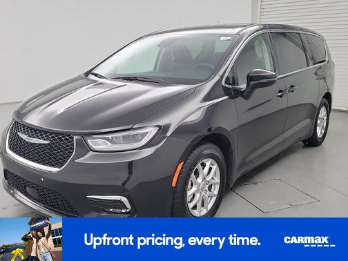 Black 2023 Chrysler Pacifica Touring L