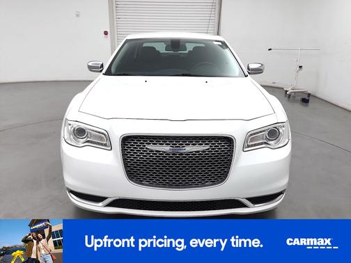 2018 Chrysler 300 Touring