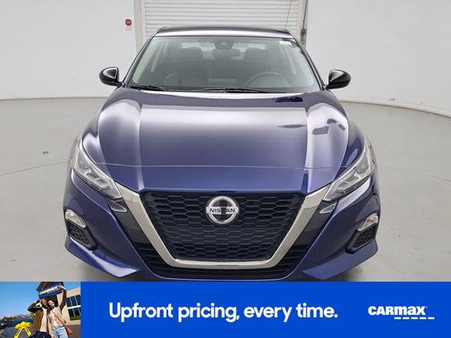 2022 Nissan Altima SR