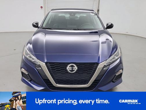 2022 Nissan Altima SR